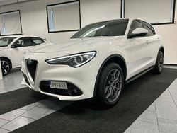 Vit Begagnad 2017 Alfa Romeo Stelvio Super SUV | 199 900 kr (Bra pris)