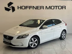 Vit Begagnad 2015 Volvo V40 Kinetic Kombi | 79 000 kr (Marknadspris)