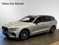 Silver Begagnad 2024 Volvo V60 Plus Kombi | 504 900 kr (Marknadspris)