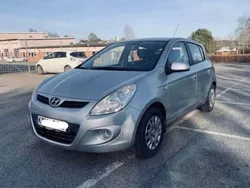 Silver Begagnad 2009 Hyundai i20 Select Halvkombi | 27 000 kr (Marknadspris)