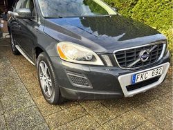Grå Begagnad 2011 Volvo XC60 Summum SUV | 119 000 kr (Bra pris)