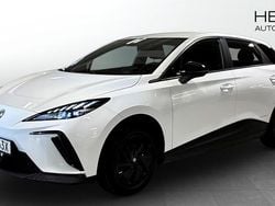 Vit (white) Begagnad 2023 MG MG4 EV Halvkombi | 259 900 kr (Marknadspris)