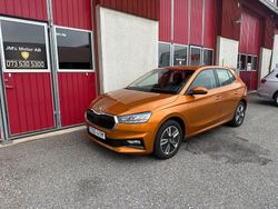 Orange Begagnad 2023 Skoda Fabia Style Halvkombi | 199 900 kr (Marknadspris)