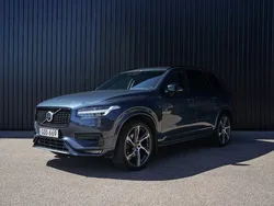 Mörkblå (blå) Begagnad 2021 Volvo XC90 R-Design SUV | 514 900 kr (Marknadspris)