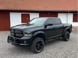 Svart Begagnad 2015 RAM 1500 Pickup | 350 000 kr (Marknadspris)