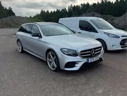 Silver Begagnad 2017 Mercedes E220 AMG line Kombi | 290 000 kr (Lite dyr)