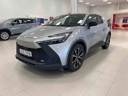 Silver Begagnad 2024 Toyota C-HR SUV | 389 900 kr