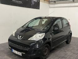 Svart Begagnad 2010 Peugeot 107 Halvkombi | 19 900 kr (Dyr)