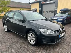 Svart Begagnad 2016 VW Golf VII Kombi | 99 900 kr (Lite dyr)