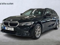 Svart Begagnad 2020 BMW 330e Sport Line Kombi | 269 900 kr (Marknadspris)
