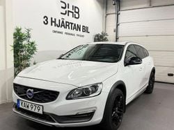 Vit Begagnad 2016 Volvo V60 CC Kombi | 179 900 kr (Bra pris)