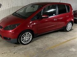 Röd Begagnad 2008 Mitsubishi Colt Halvkombi | 27 800 kr (Marknadspris)