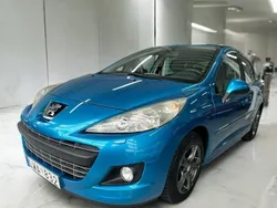 Blå Begagnad 2011 Peugeot 207 Halvkombi | 39 900 kr (Marknadspris)