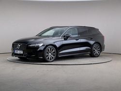 Svart Begagnad 2022 Volvo V60 R-Design Pro Kombi | 399 000 kr (Marknadspris)