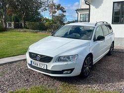 Vit Begagnad 2016 Volvo V70 Standard Kombi | 160 000 kr (Marknadspris)