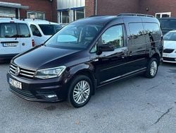 Mörkblå (blå) Begagnad 2016 VW Caddy Maxi Life Life Minibuss | 169 000 kr (Superpris)