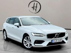 Vit Begagnad 2020 Volvo V60 Momentum Kombi | 269 900 kr (Bra pris)