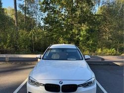 Vit Begagnad 2014 BMW 320 Sport Line Kombi | 127 000 kr (Marknadspris)