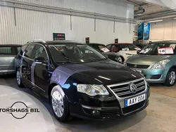 Svart Begagnad 2010 VW Passat R-line Kombi | 79 900 kr