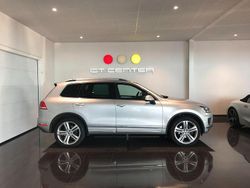 Silver (silvermetallic/svart läder) Begagnad 2016 VW Touareg R-line SUV | 249 900 kr (Lite dyr)