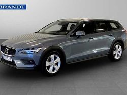 Begagnad 2023 Volvo V60 CC Kombi | 369 900 kr (Marknadspris)