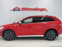 Röd samma som bilen, svart Begagnad 2010 Volvo XC60 R-Design Momentum SUV | 94 900 kr (Bra pris)