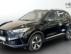 Svart (black) Begagnad 2022 MG ZS Luxury Sedan | 249 900 kr (Superpris)
