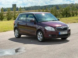 Mörkbrun Begagnad 2009 Skoda Fabia Halvkombi | 36 500 kr (Marknadspris)