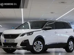 Flerfärgad Begagnad 2018 Peugeot 5008 GT-line Minibuss | 224 900 kr (Marknadspris)