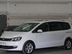 Vit Begagnad 2016 VW Sharan Minibuss | 214 900 kr (Marknadspris)