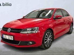 Röd Begagnad 2011 VW Jetta Sedan | 119 500 kr