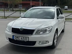 Vit Begagnad 2010 Skoda Octavia Ambition Kombi | 49 000 kr (Lite dyr)