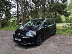 Svart Begagnad 2014 VW Sharan Minibuss | 113 000 kr (Bra pris)