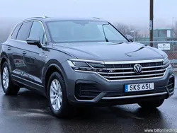 Grå samma som bilen Begagnad 2020 VW Touareg Executive SUV | 539 500 kr (Marknadspris)