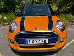 Orange Begagnad 2016 Mini Cooper Pepper Halvkombi | 142 000 kr (Marknadspris)