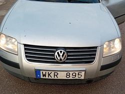 Silver Begagnad 2005 VW Passat Trendline Kombi | 7 000 kr (Bra pris)