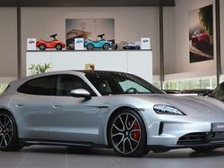 Silver Begagnad 2024 Porsche Taycan 4S Sport Turismo Sedan | 1 195 000 kr