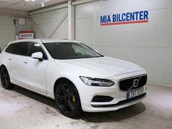 Vit Begagnad 2018 Volvo V90 Momentum Kombi | 125 000 kr