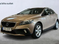 Brun Begagnad 2014 Volvo V40 CC Summum Kombi | 179 900 kr (Lite dyr)