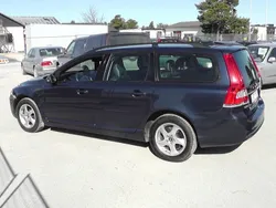 Blå (blåmetallic) Begagnad 2013 Volvo V70 Kinetic Kombi | 109 000 kr