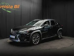 Svart Begagnad 2019 Lexus UX 250h SUV | 229 700 kr (Marknadspris)