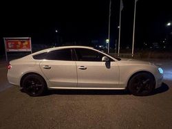 Vit Begagnad 2012 Audi A5 Sportback Comfort Halvkombi | 125 000 kr (Marknadspris)
