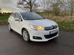 Vit Begagnad 2010 Citroën C4 Halvkombi | 40 000 kr