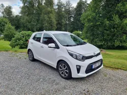 Vit Begagnad 2021 Kia Picanto Halvkombi | 103 000 kr (Marknadspris)