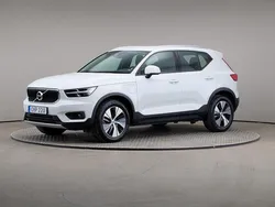 Vit Begagnad 2020 Volvo XC40 Momentum SUV | 265 000 kr (Superpris)