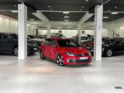 Röd Begagnad 2009 VW Golf VI GTI Halvkombi | 124 900 kr (Dyr)