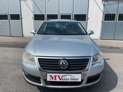 Silver Begagnad 2005 VW Passat Kombi | 26 900 kr (Marknadspris)