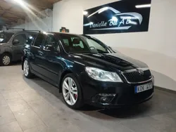 Svart Begagnad 2009 Skoda Octavia RS Kombi | 74 900 kr (Marknadspris)