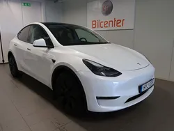 Vit Begagnad 2024 Tesla Model Y Long Range SUV | 529 900 kr