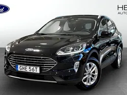 Svart (black) Begagnad 2022 Ford Kuga Titanium SUV | 259 900 kr (Marknadspris)